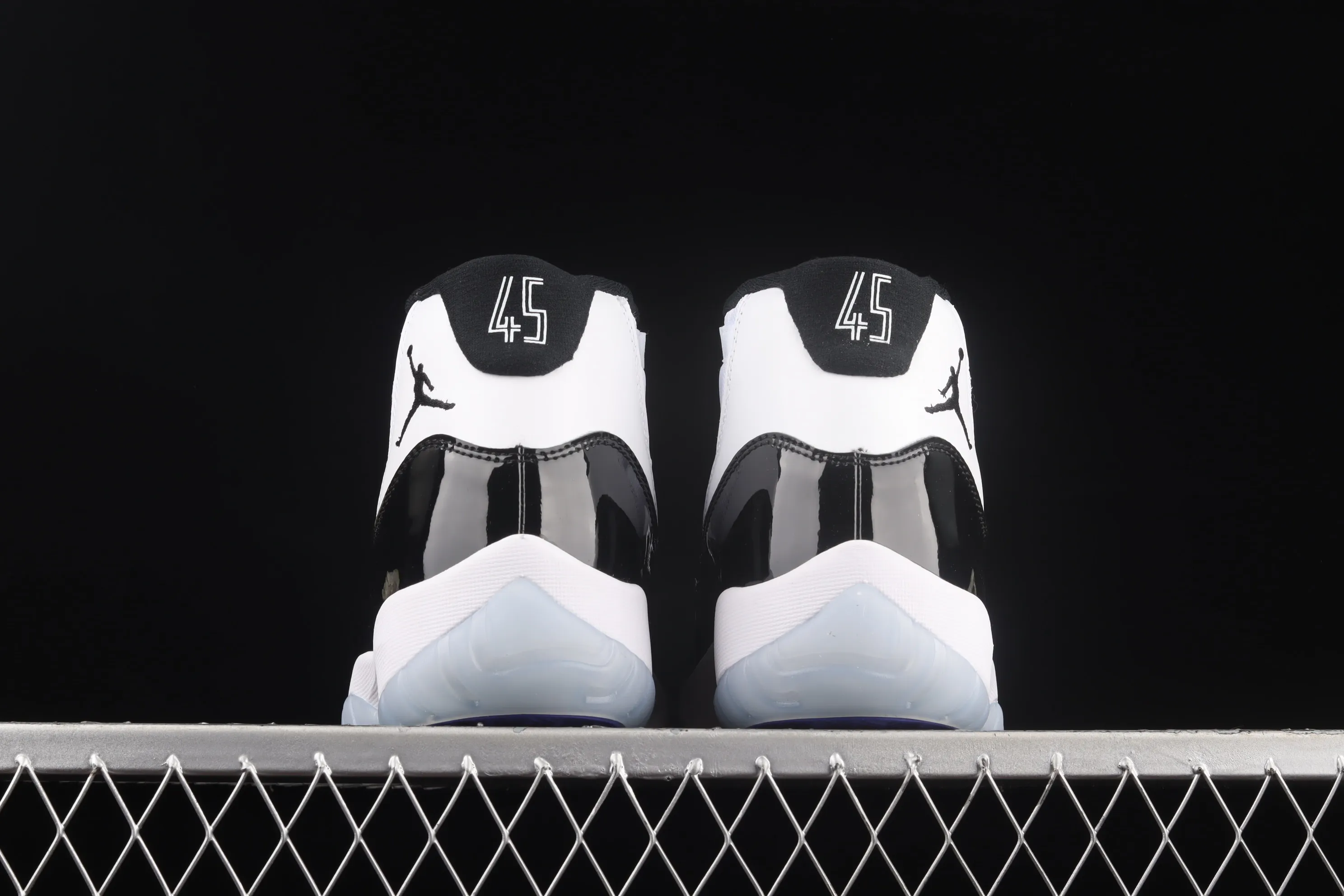 All categories Air Jordan Jordan series basketball shoes Air Jordan 11 F version Air Jordan 11Concord aj11 Concord black and white replica basketball shoes 378037-100